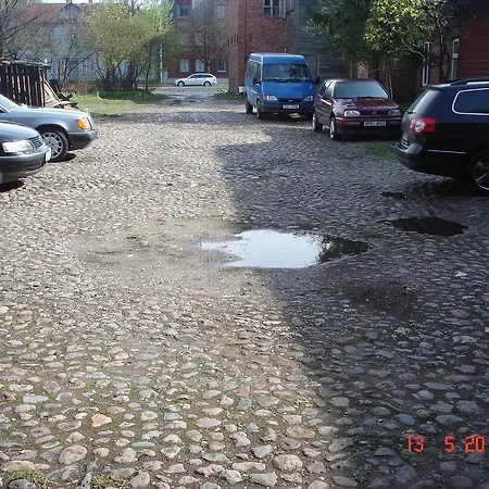 Hostel Vintsi *